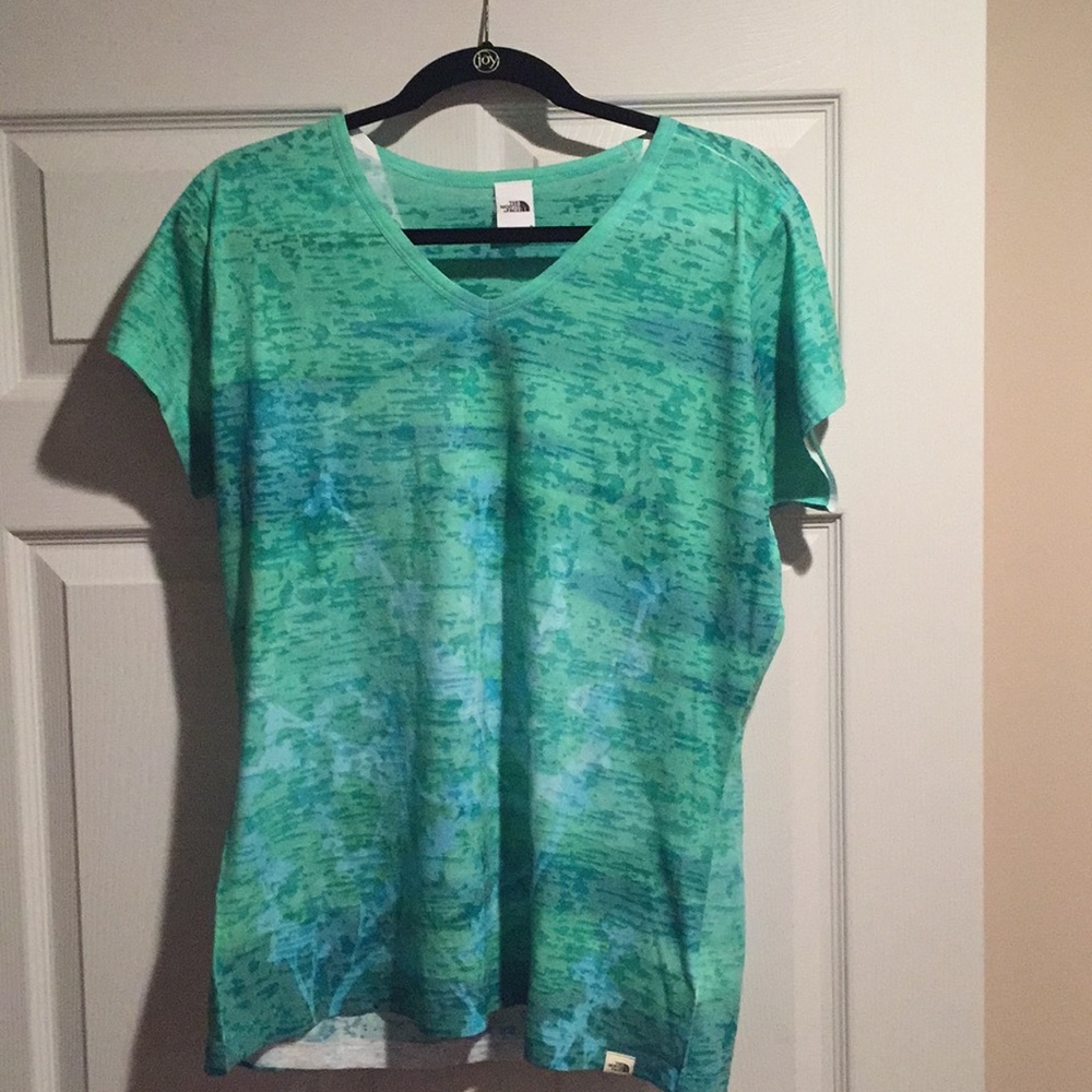 Tee